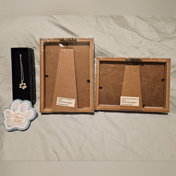 Dog decor & necklace bundle - Picture 9 of 14